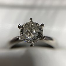 ダイヤモンド立爪リングのお買取です。のイメージ